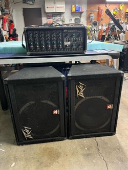 Peavey PA 600 watt 15” speakers