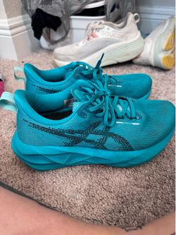 ASICS novablast 5