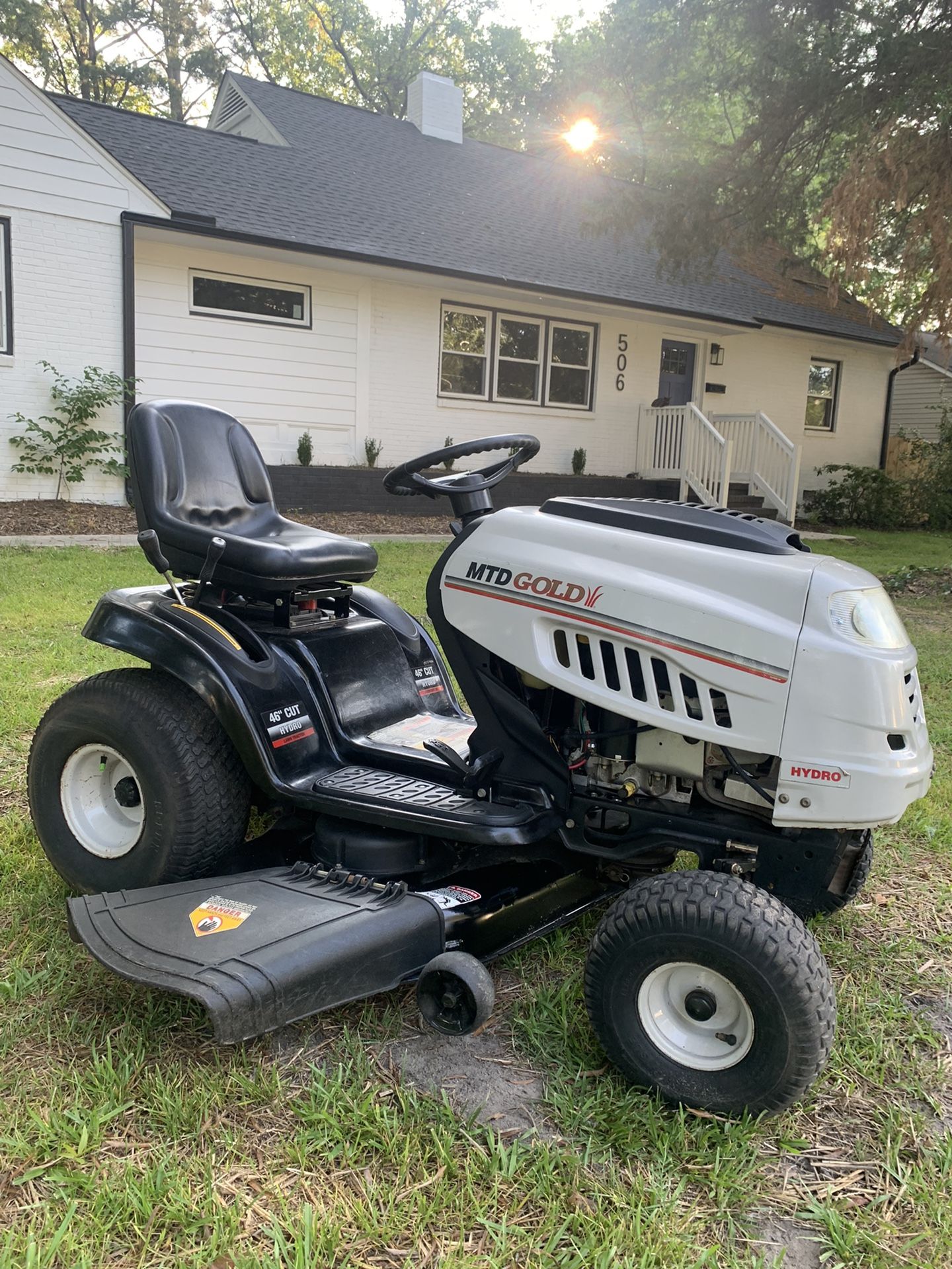 Mtd Gold Riding Mower/22hp V-wtin Motor/46 Cut Deck/hydrostatic Transmission/runs And Cuts Very Good/$950