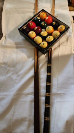 pool balls and sticks no triangle vintage in good condition  OBO