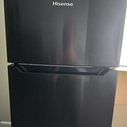 Hisense Mini Fridge