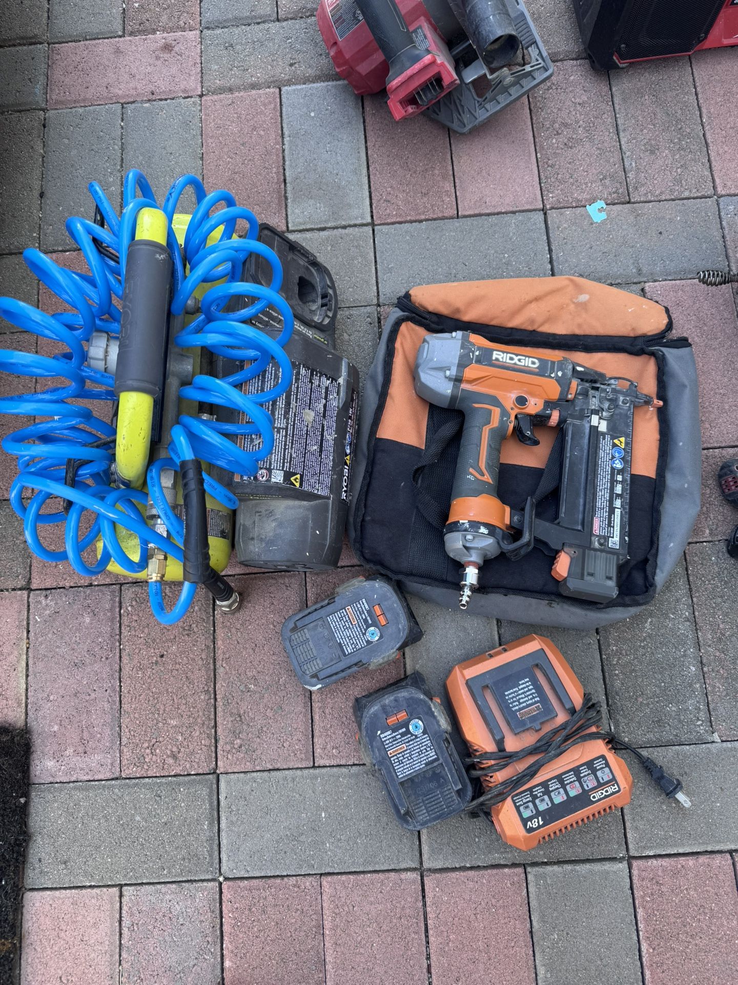 Air Compressor 18 V Ryobi And Rigid Finish Nail Gun