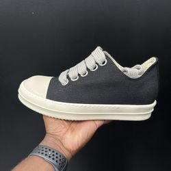 Rick Owen’s Jumbo Lace