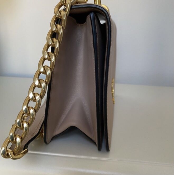 Real Authentic Prada Bag For Sale ! Great Great Condition for Sale in  Brooklyn, NY - OfferUp