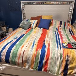 Bedroom Set And Tv 