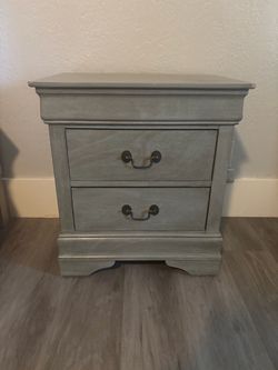 Used bedroom set