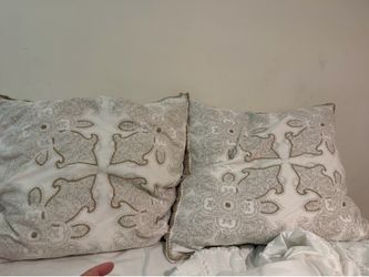 Fan/pillows