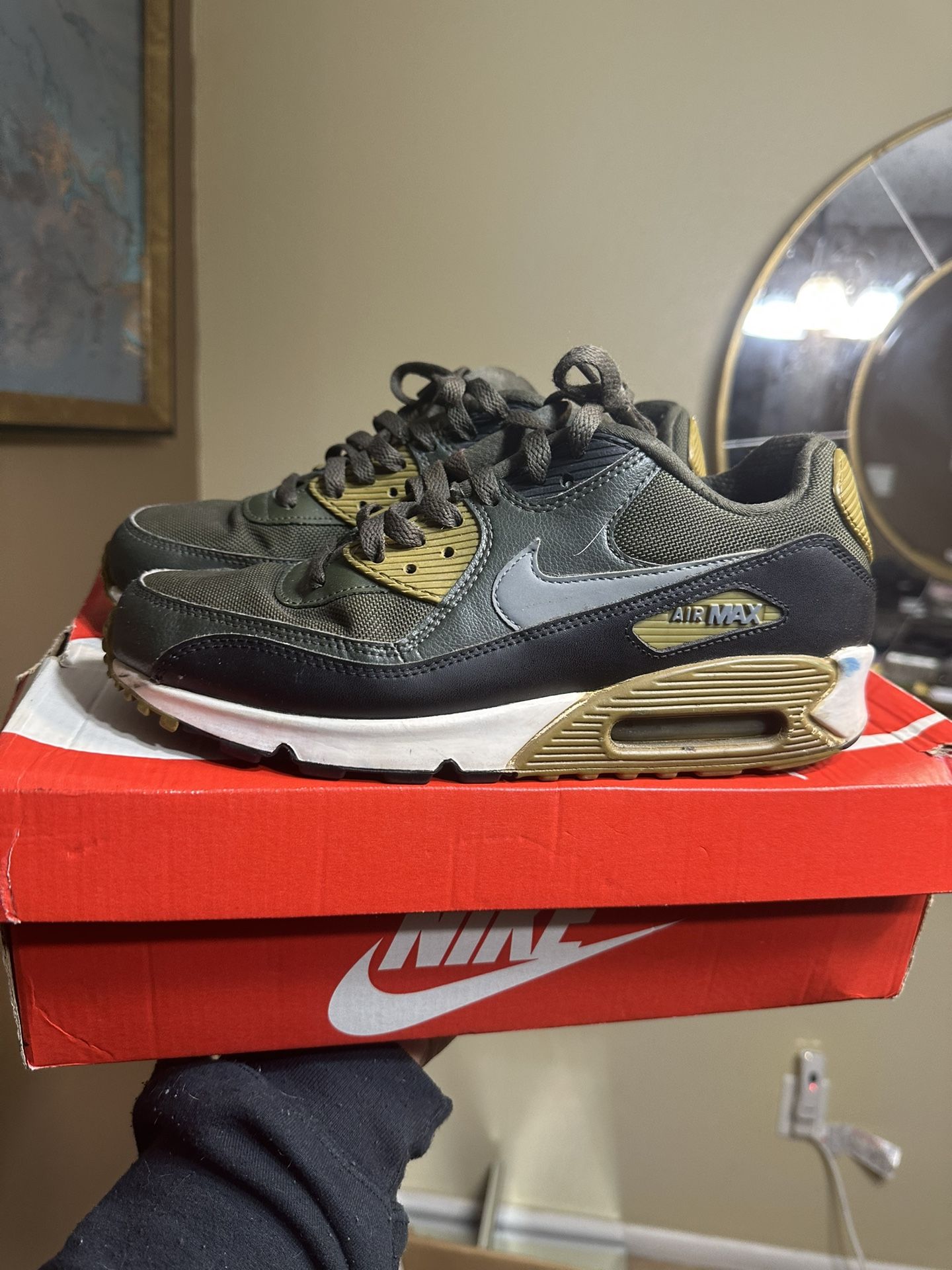 air max 90 size 8.5