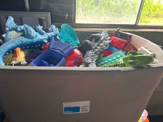 Variety of toys tote