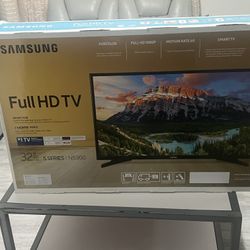 32 Inch Samsung TV