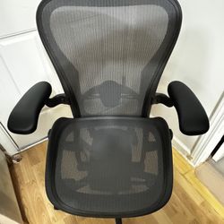 Size C  Aeron Remastered Herman Miller