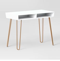 Hairpin Writing Desk With Storage