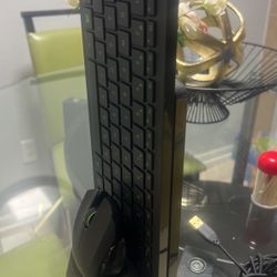 Blade mouse And Keyboard With Charger $70  