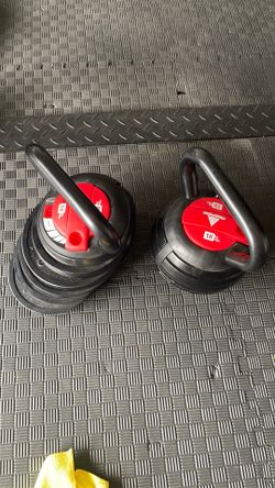 Adjustable kettlebell pair