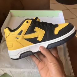 Reselling Offwhite Sneaker (anysize&kind)
