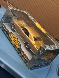 1:18 Scale 1966 Gold Pontiac GTO American Muscle ERTL Collections