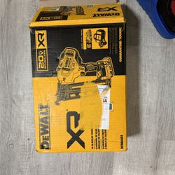 Dewalt 20v max XR finish nailer