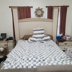 7 Piece Queen Bed Room Set