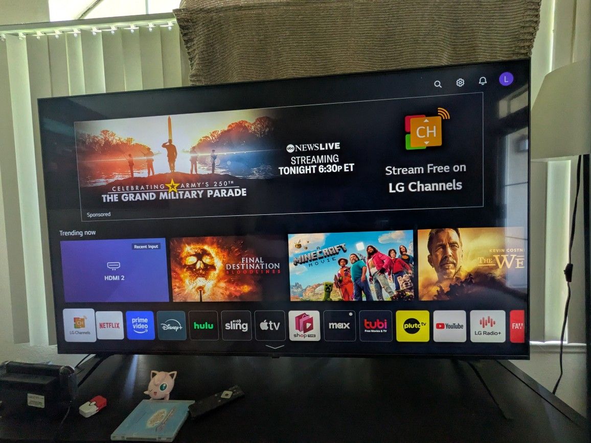 65" LG TV