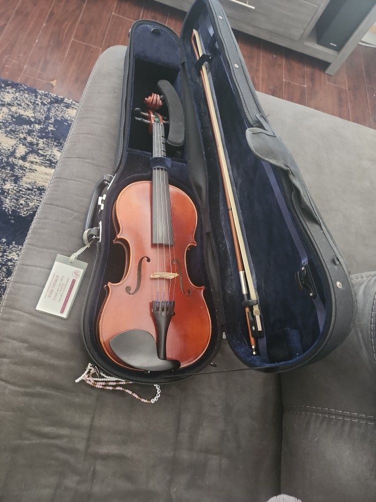 Size 4/4 Violin