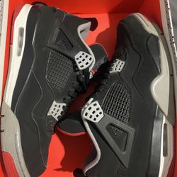 Jordan 4 Bred