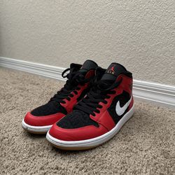 Jordan 1 Retro Black & Red. Size 10 M