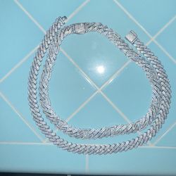 Moissanite Chain passes diamond tester let me know if u wan tot buy one or both 