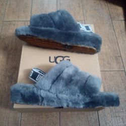 Women's Size 11 UGG Slippers