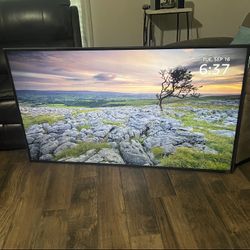 VIZIO 60” SMART  TV 4 K