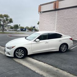 2015 Infiniti Q50