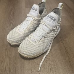 LeBron 16 Buzz Lightyear