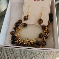 Handmade Earrings With Bracelet. 