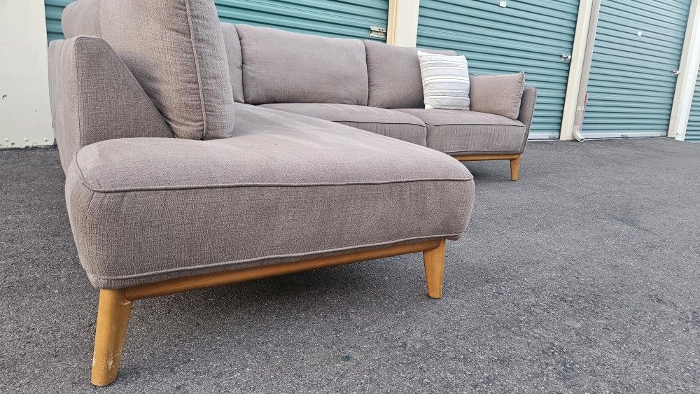 Macy's "Jollene" Gray Sectional Couch ($2.6K+ Retail Value... 70% + OFF!!!