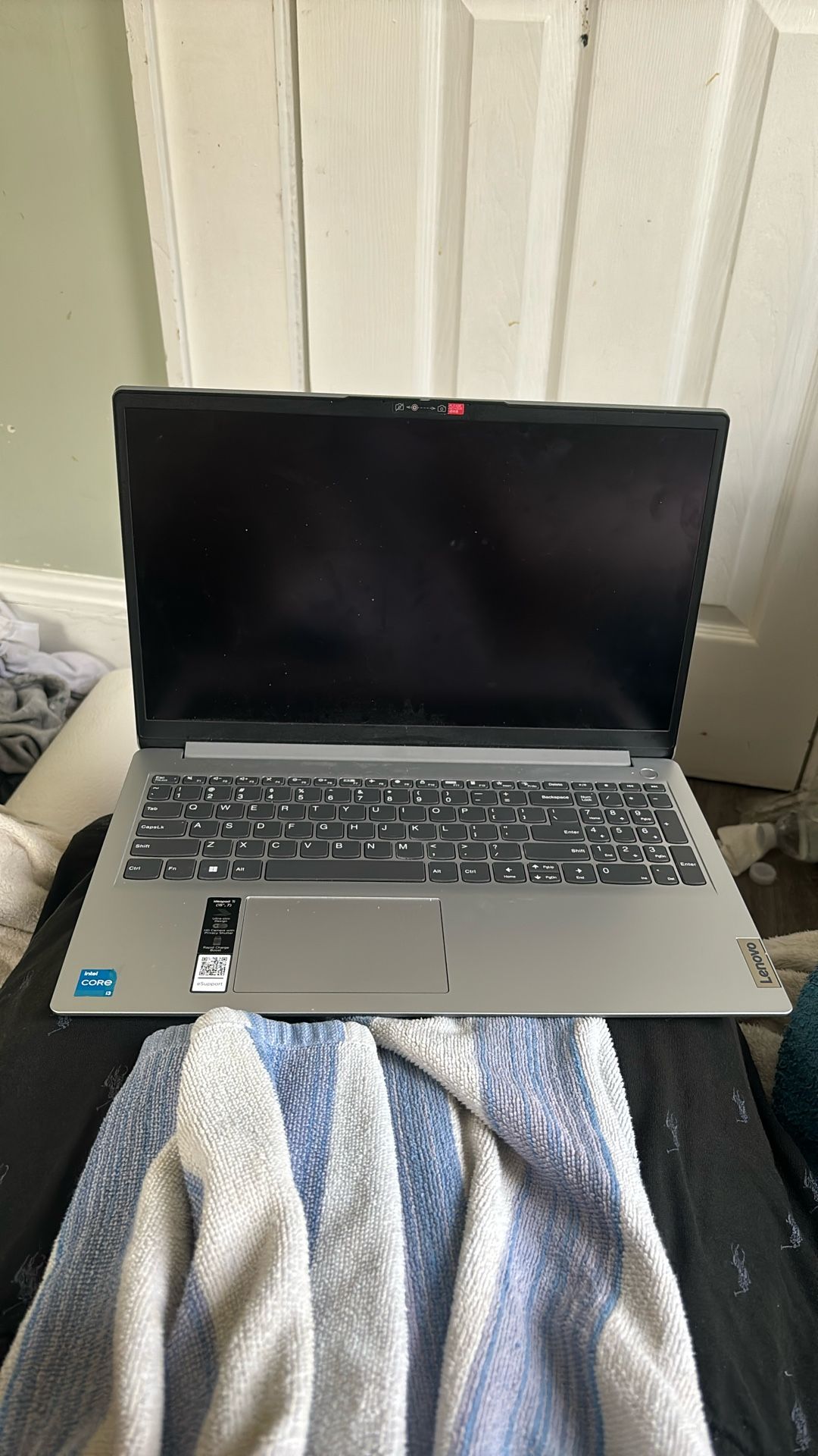 Lenovo Laptop ideapad 1i (15, 7)