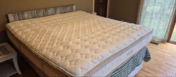 $740 OBO Saatva Memory Foam Hybrid KING Mattress – $2,295 Retail