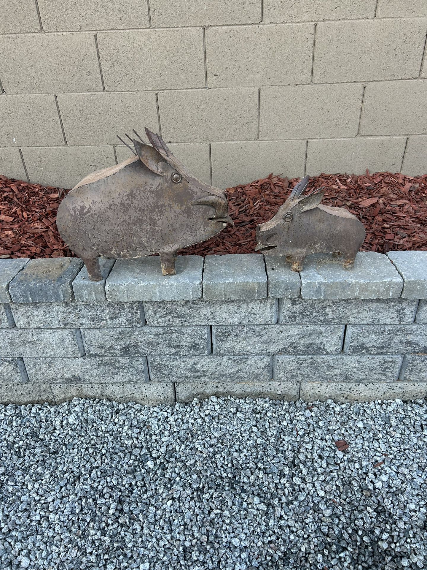 YardArt: Pair Of Javelinas
