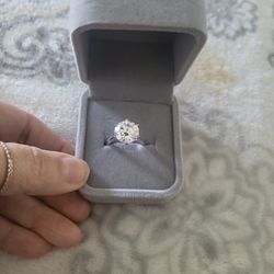 925 Sterling Silver Moissanite Ring Size 6