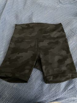 Lululemon Wunder Train High-Rise Shorts