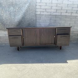Credenza 