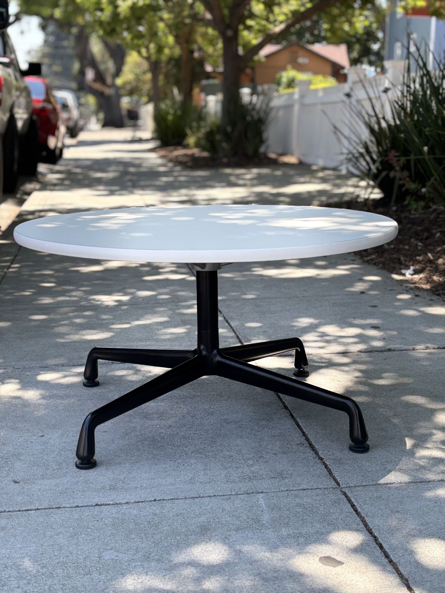 🔘 Eames Coffee Table 🔘
