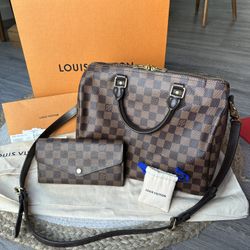 Authentic Louis Vuitton Speedy B 30 w/ Sarah wallet 