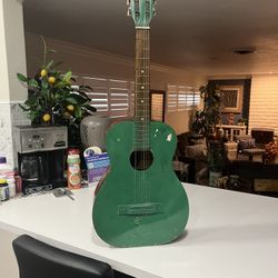  Vintage Kingston Classic Pro Classical Pro Line Acoustic Guitar So This Poor Thing Has Been Painted Green But She Still Sounds Great 