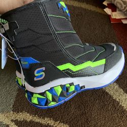 Sketchers Snow Boots Size 10 c 