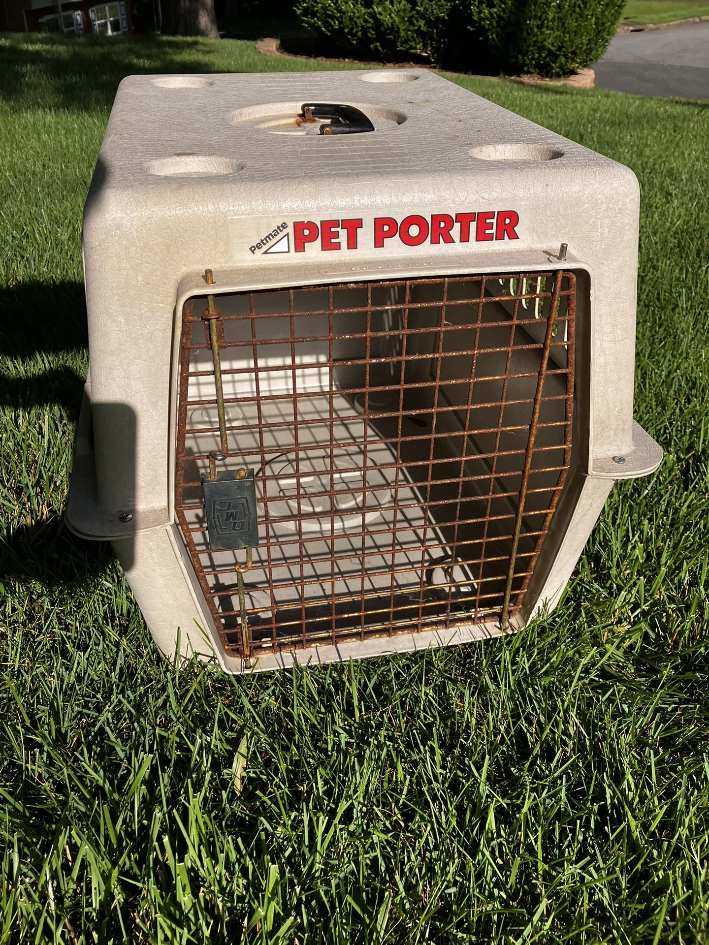 Pet Carrier/Kennel
