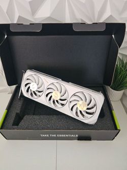 ZOTAC Gaming GeForce RTX 5070 AMP White Edition 12GB GDDR7 🔥
