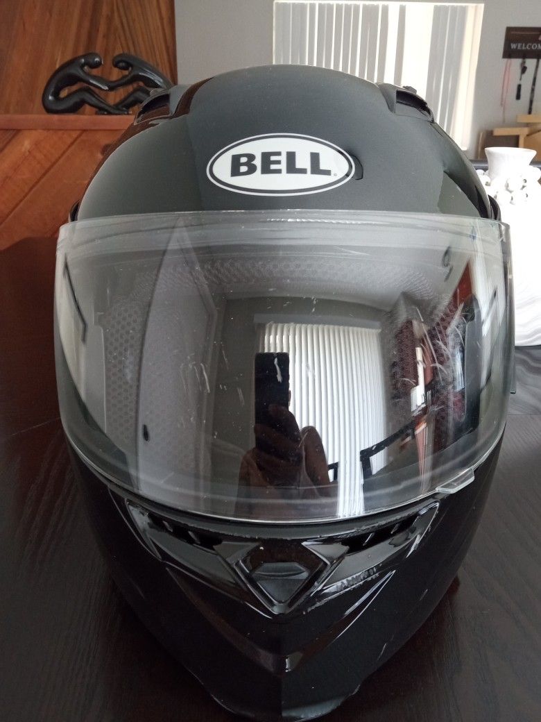 Bell Helmet (Casco Marca Bell) Size S M