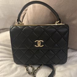BLACK CHANEL BAG