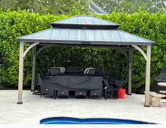 12’x14’ Gazebo with Metal Roof