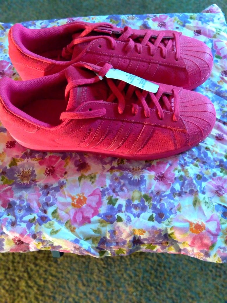 Adidas Low Top Men's Size 10 1/2 Brand New