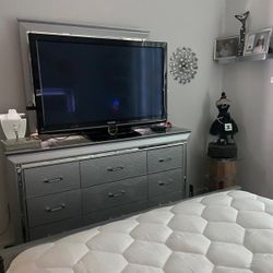 Queen Master Bedroom Set 